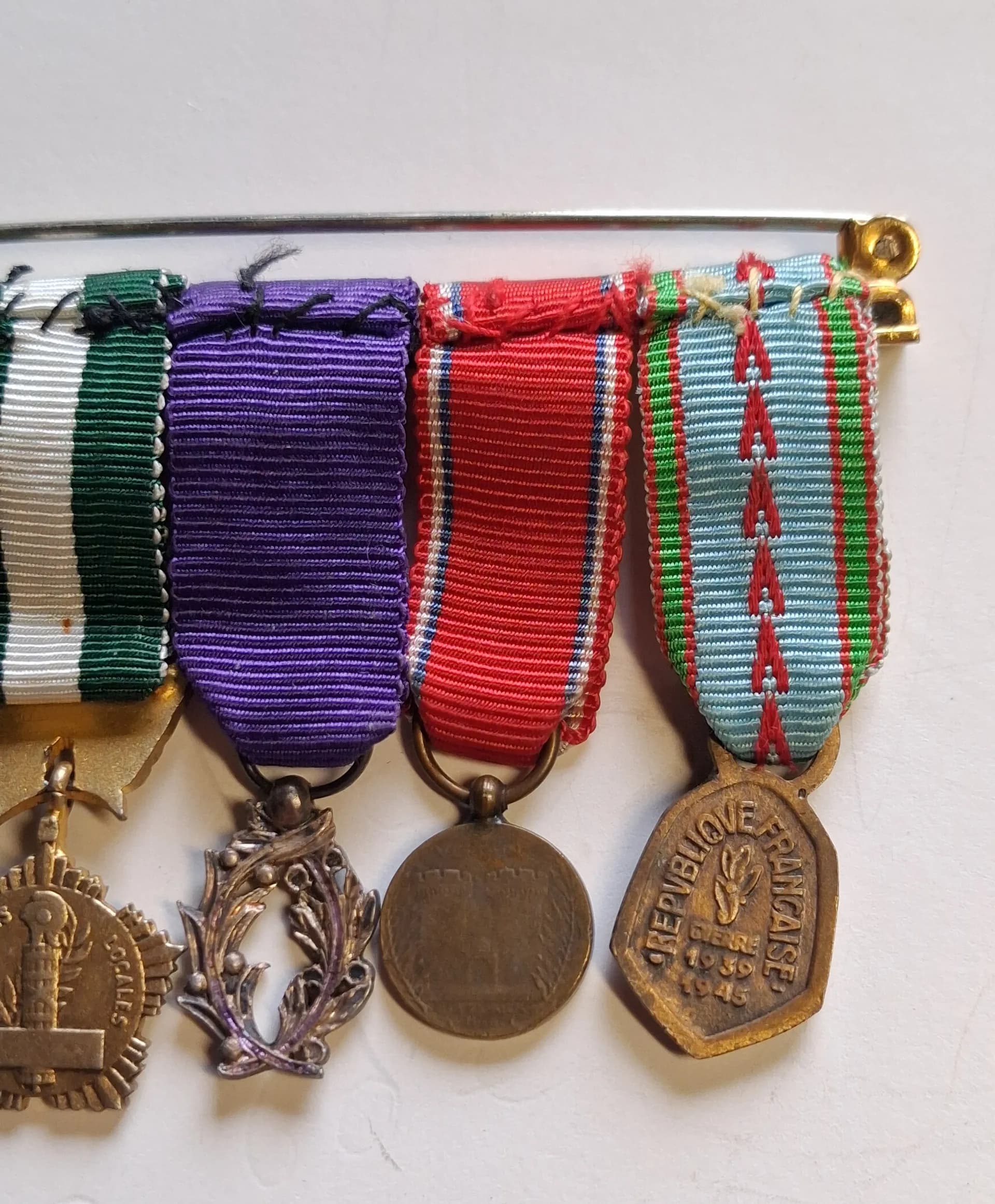 2 barrettes de décorations miniatures ww1 et ww2 - 13