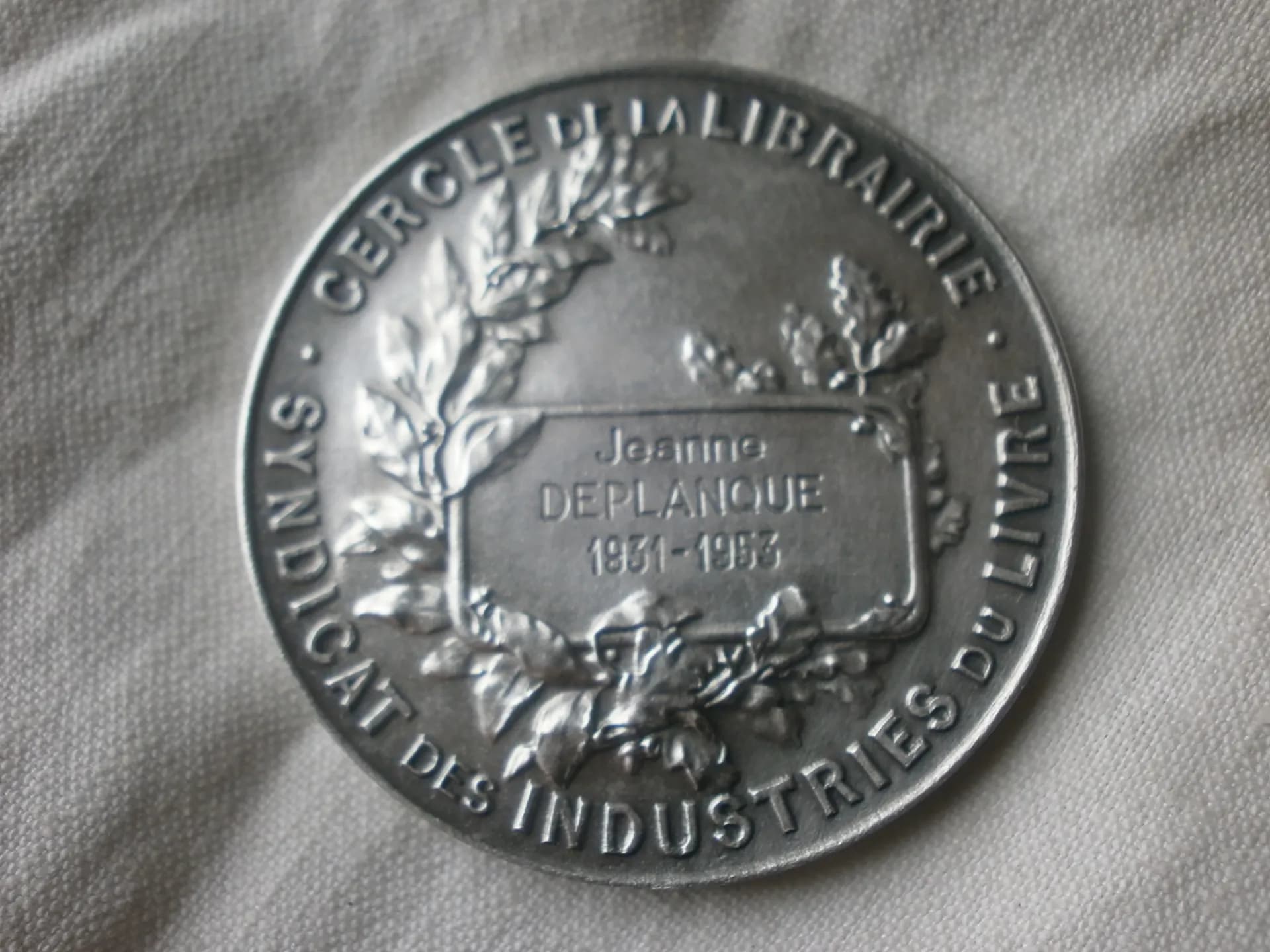 Médaille de table du syndicat des industries du livre. Bronze argenté - 3