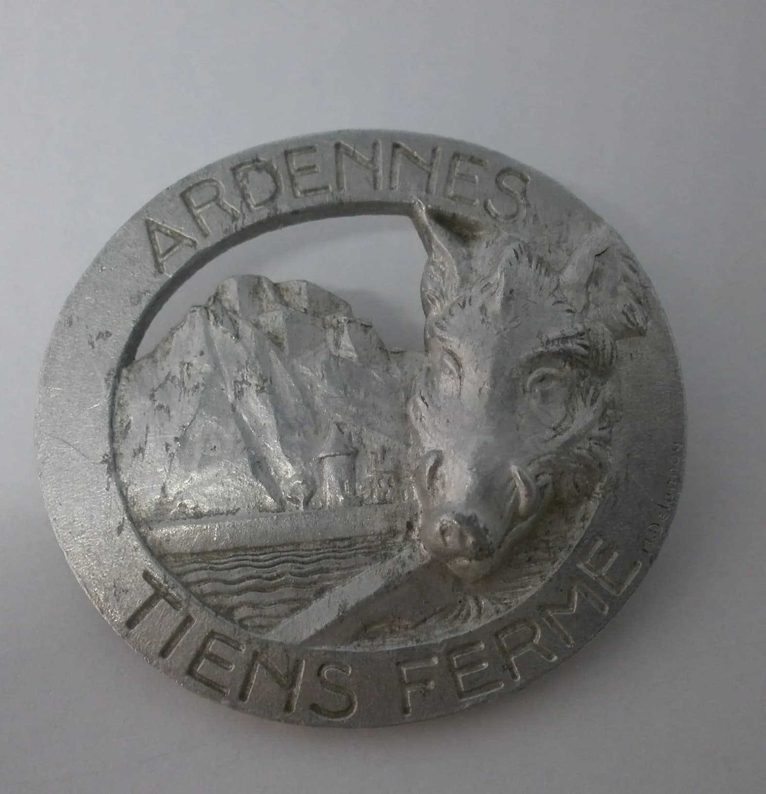 1939-40 : insigne des troupes de forteresse "Ardennes Tiens ferme" - 1