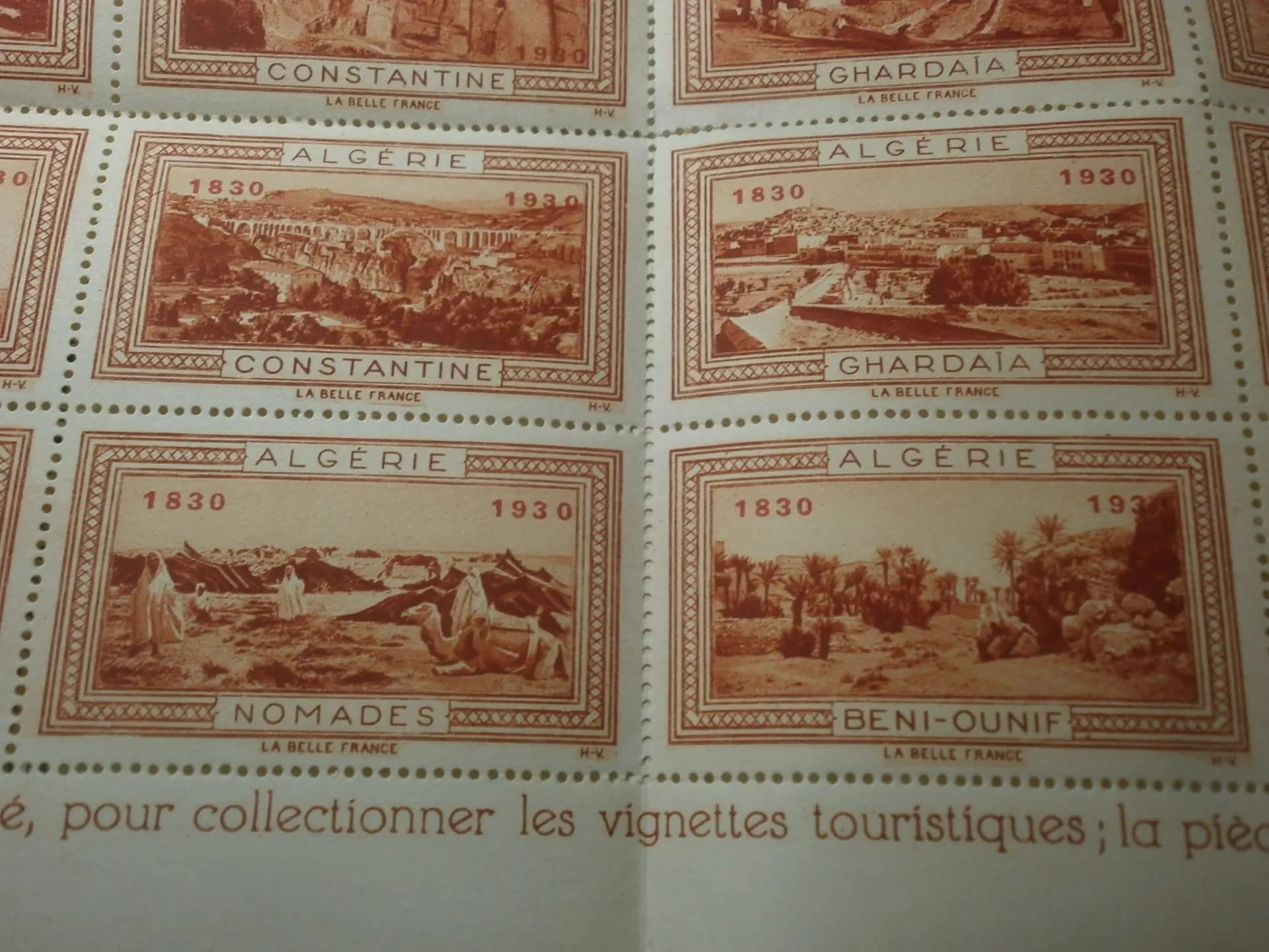 carnet de 40 vignettes "La belle France". Algérie édition du centenaire - 6