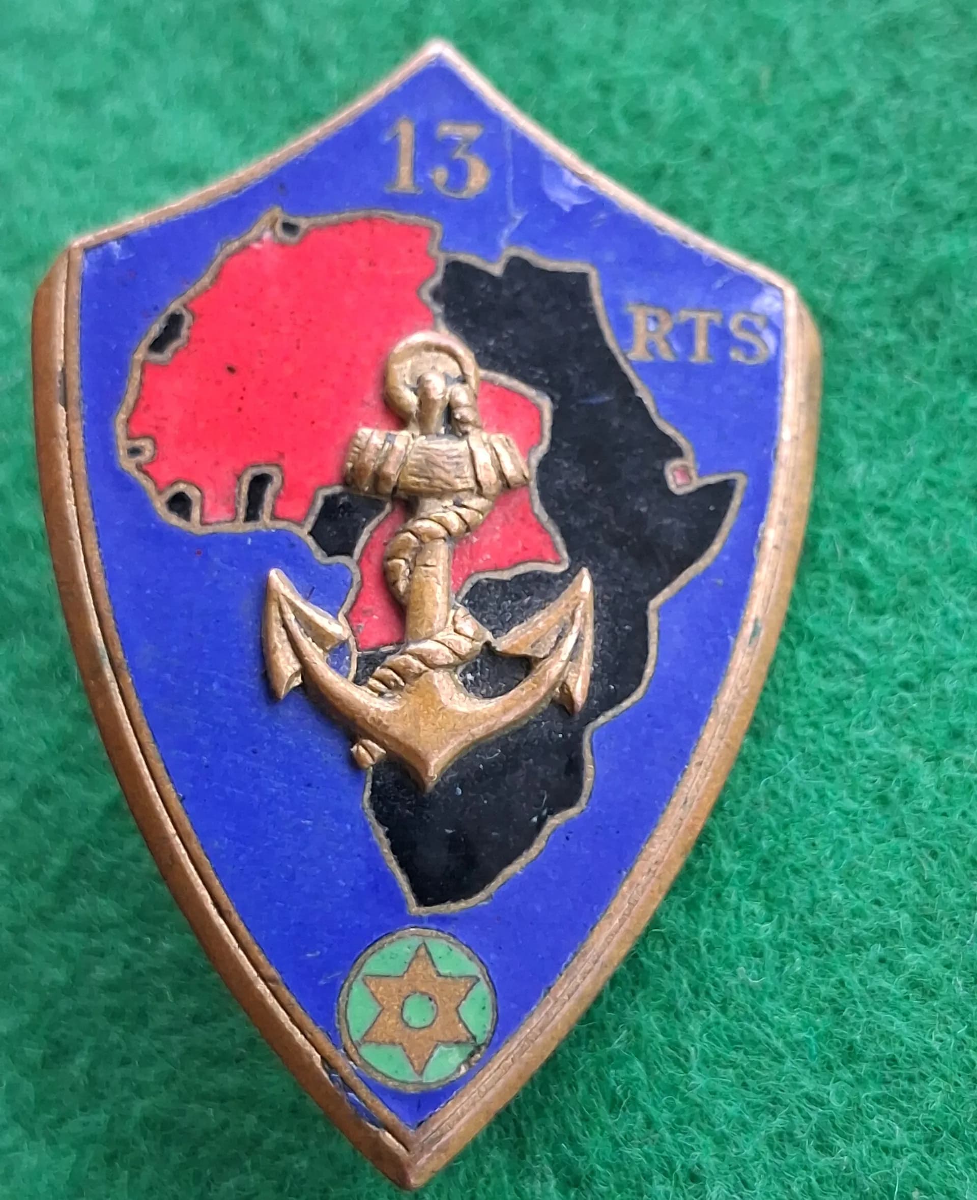 Insigne 13e régiment de tirailleurs sénégalais  - 1