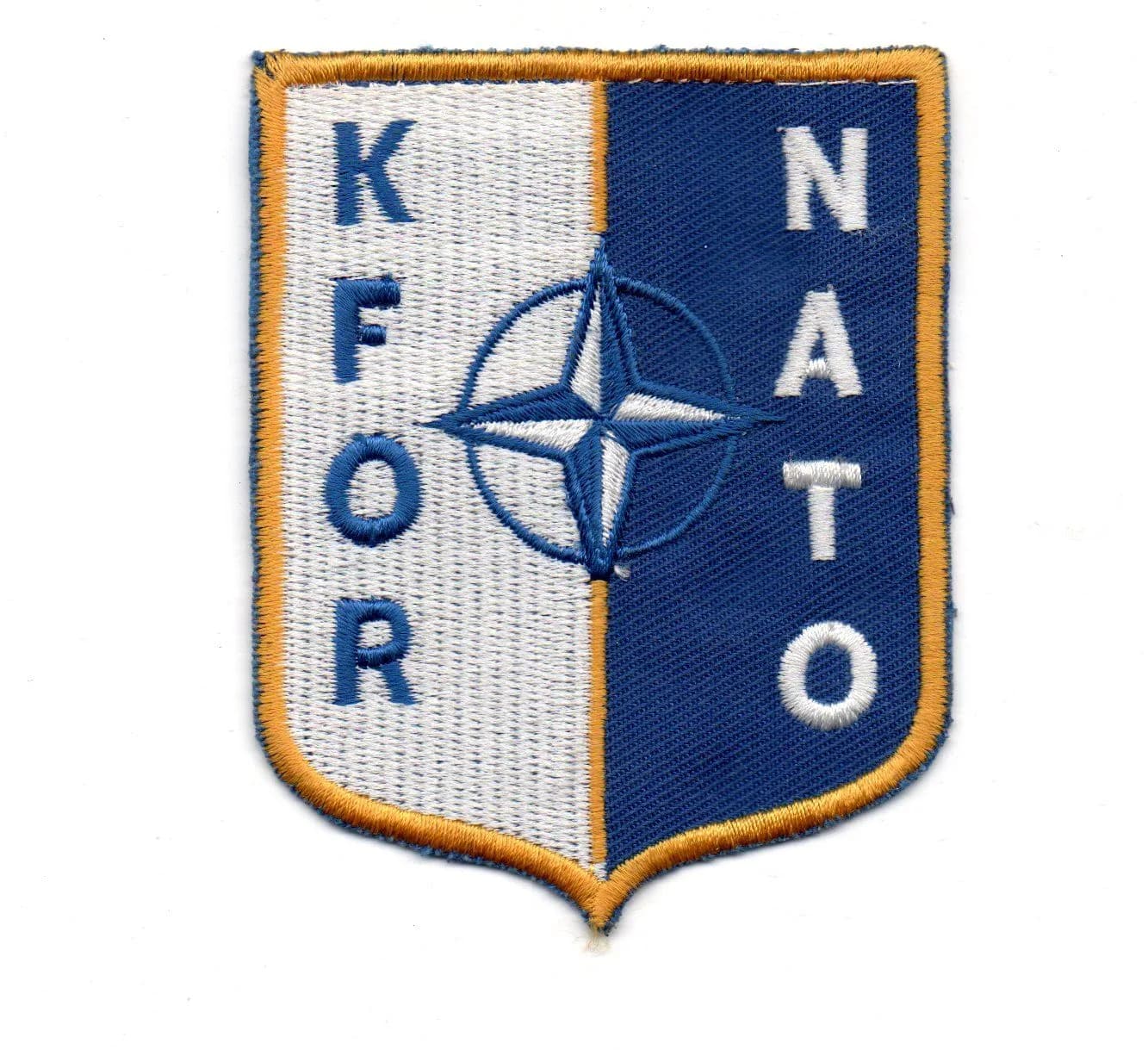 insigne de bras. Patch KFOR  / NATO - 1