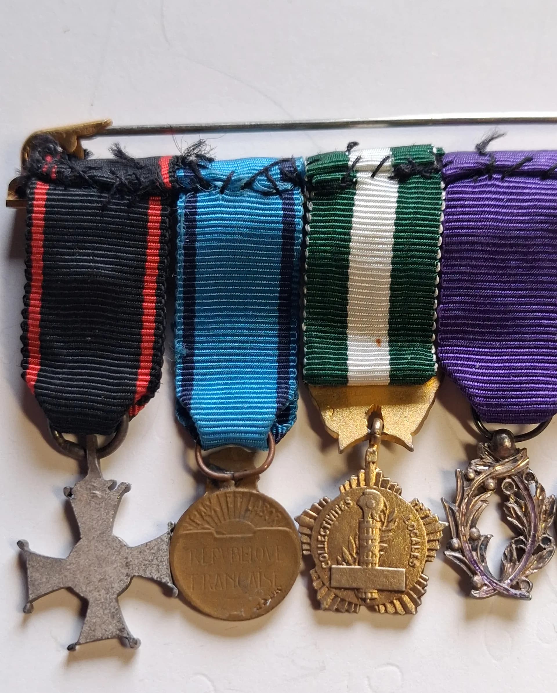 2 barrettes de décorations miniatures ww1 et ww2 - 12