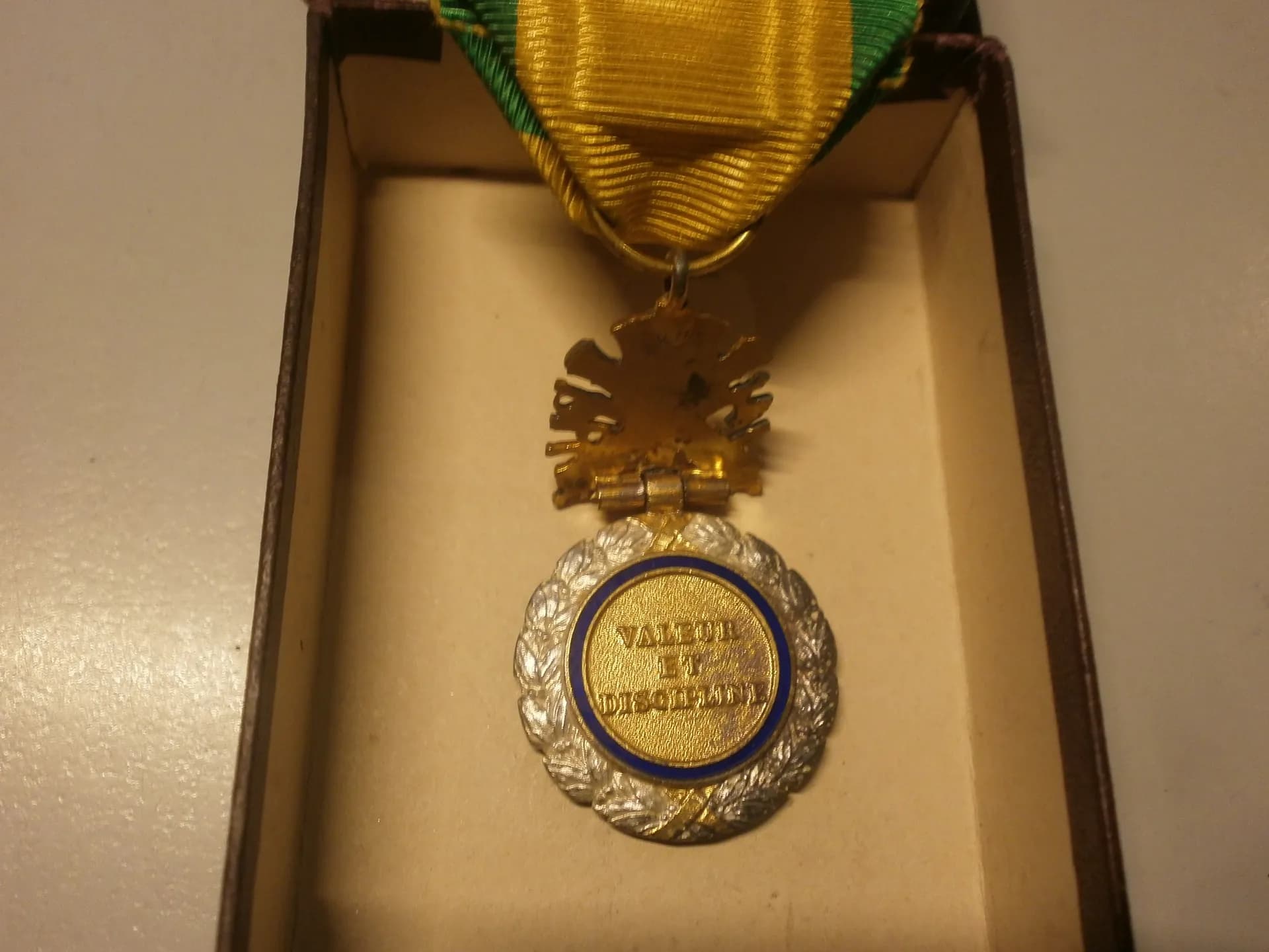 médaille militaire et bordereau d'envoi à la veuve de guerre - 4