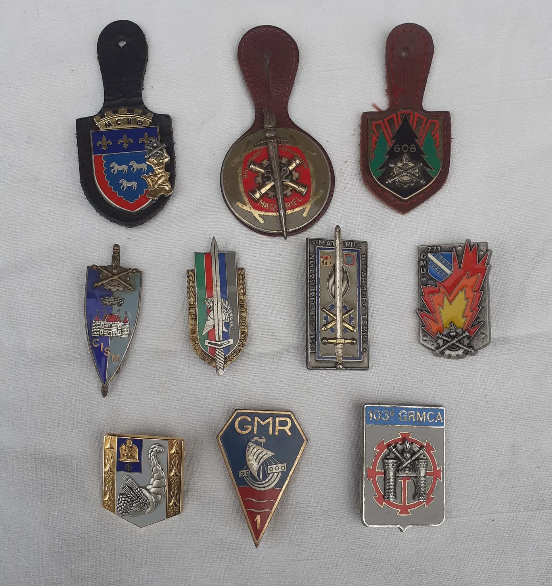Lot de 10 insignes d'unités de soutien - 1