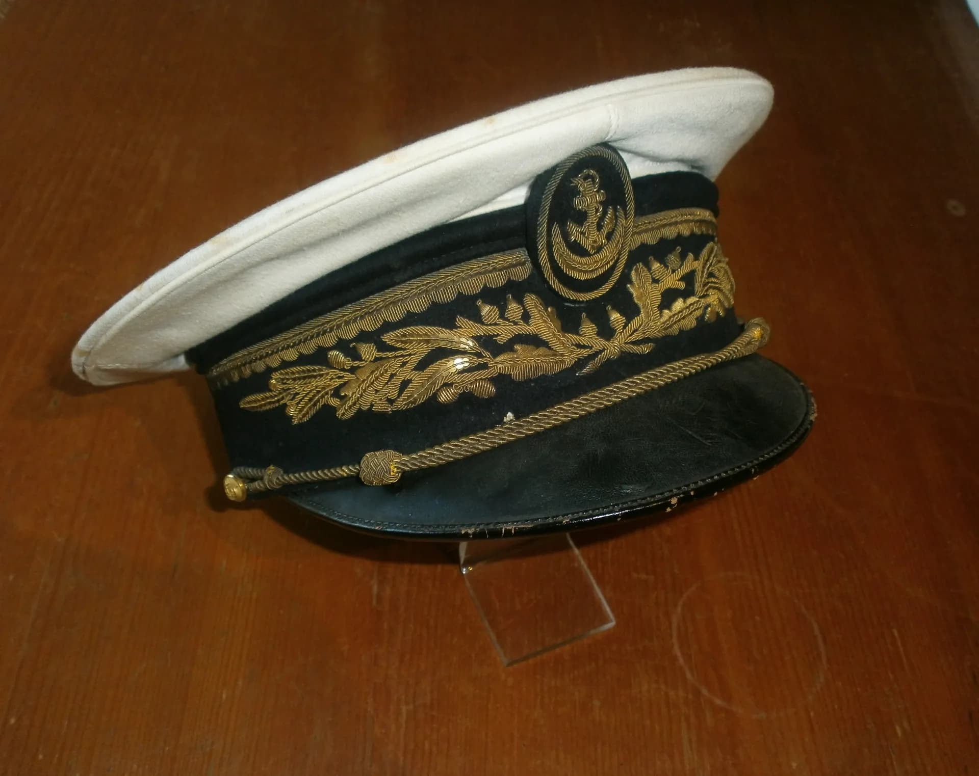 casquette d administrateur colonial - 1