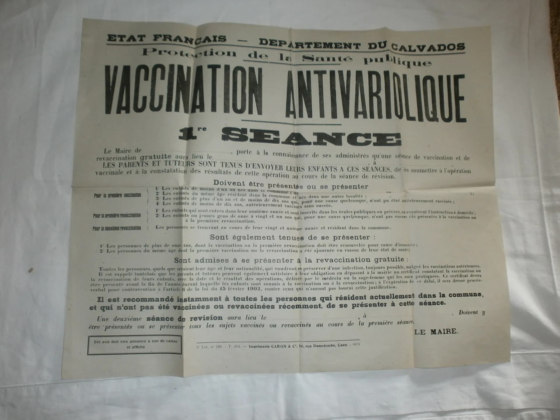 Etat français. Affiche (vierge) pour une campagne de vaccination. Calvados - 1