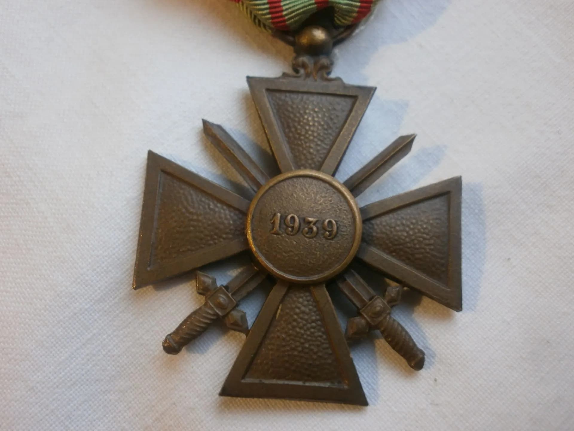 médaille : Croix de guerre 1939 - 4