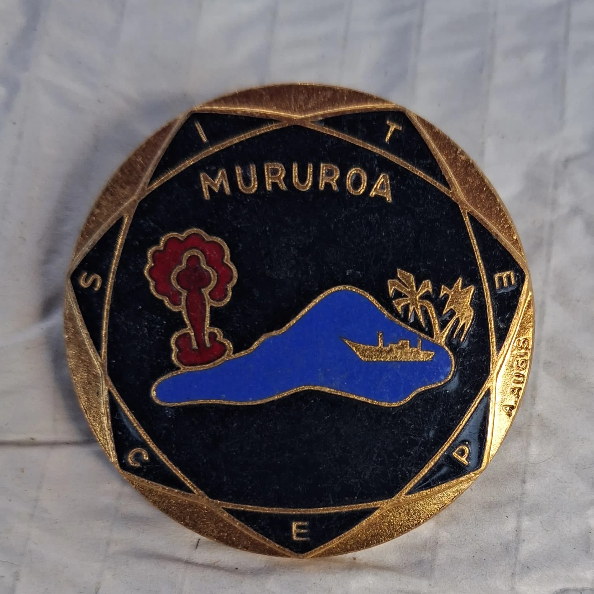insigne base C.E.P. (Centre d'Expérimentations du Pacifique) à Mururoa - 2