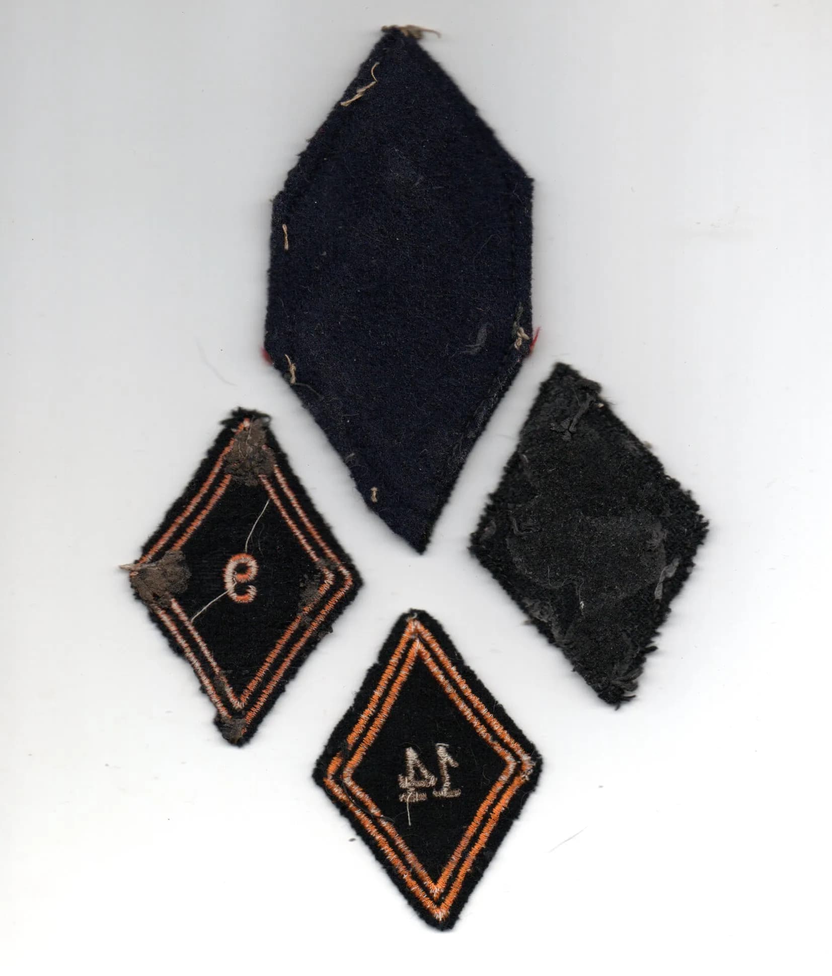 4 insignes modèle 45 parachutistes - 2