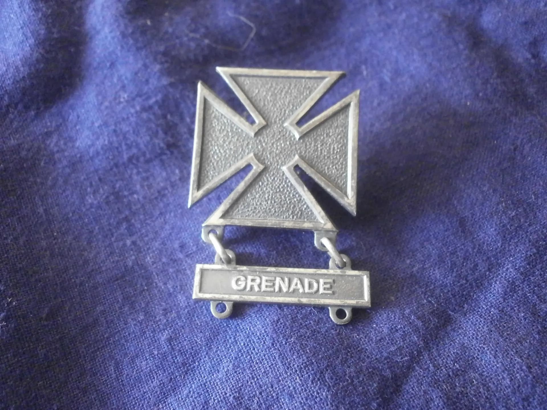brevet "lancer à la grenade" marqué TN GI et Krew  G-1. fabrication postérieure à la 2e guerre mondiale - 1