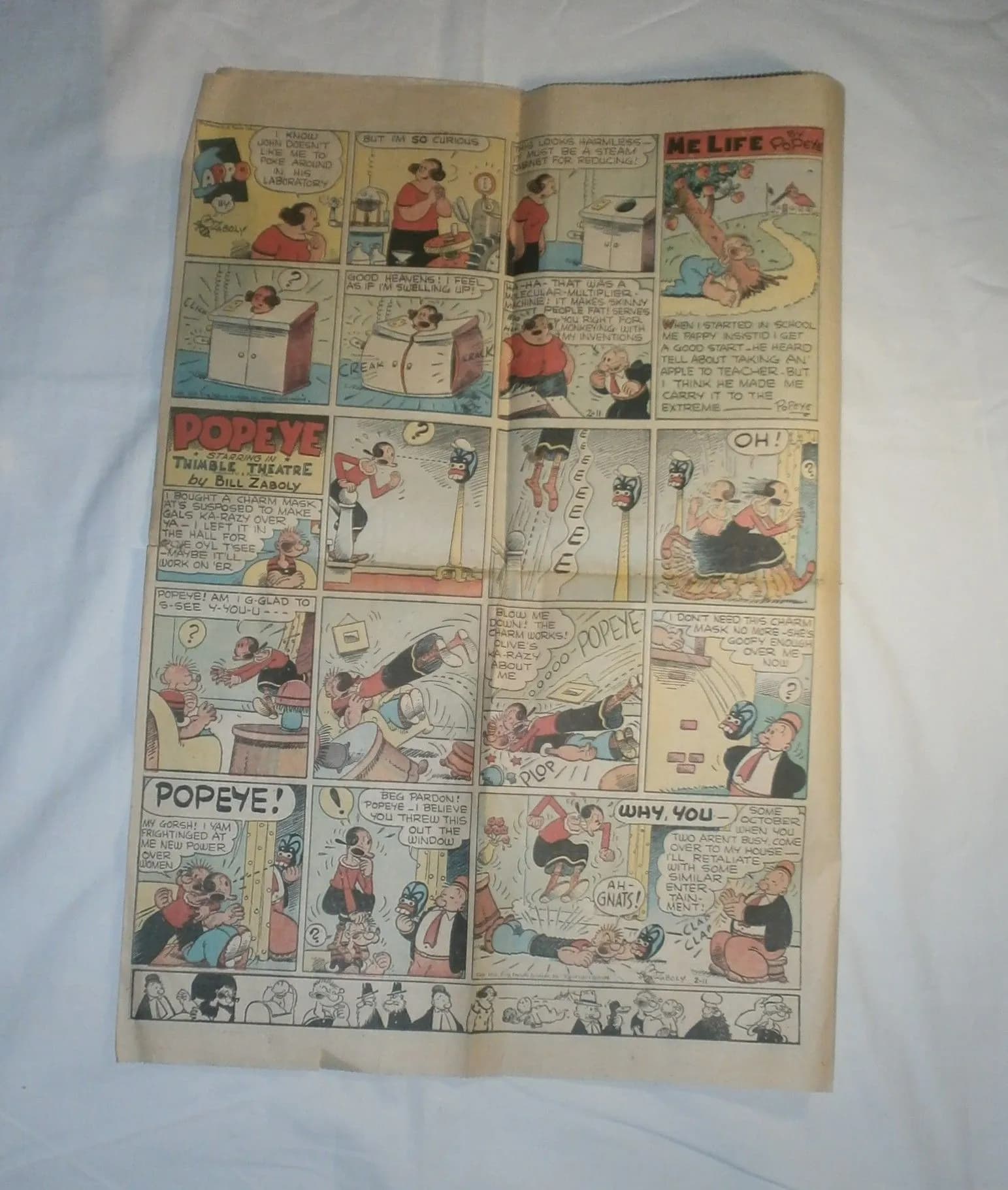 journal couleurs américain 11 février 1945. The Nathchez Democrat - 3