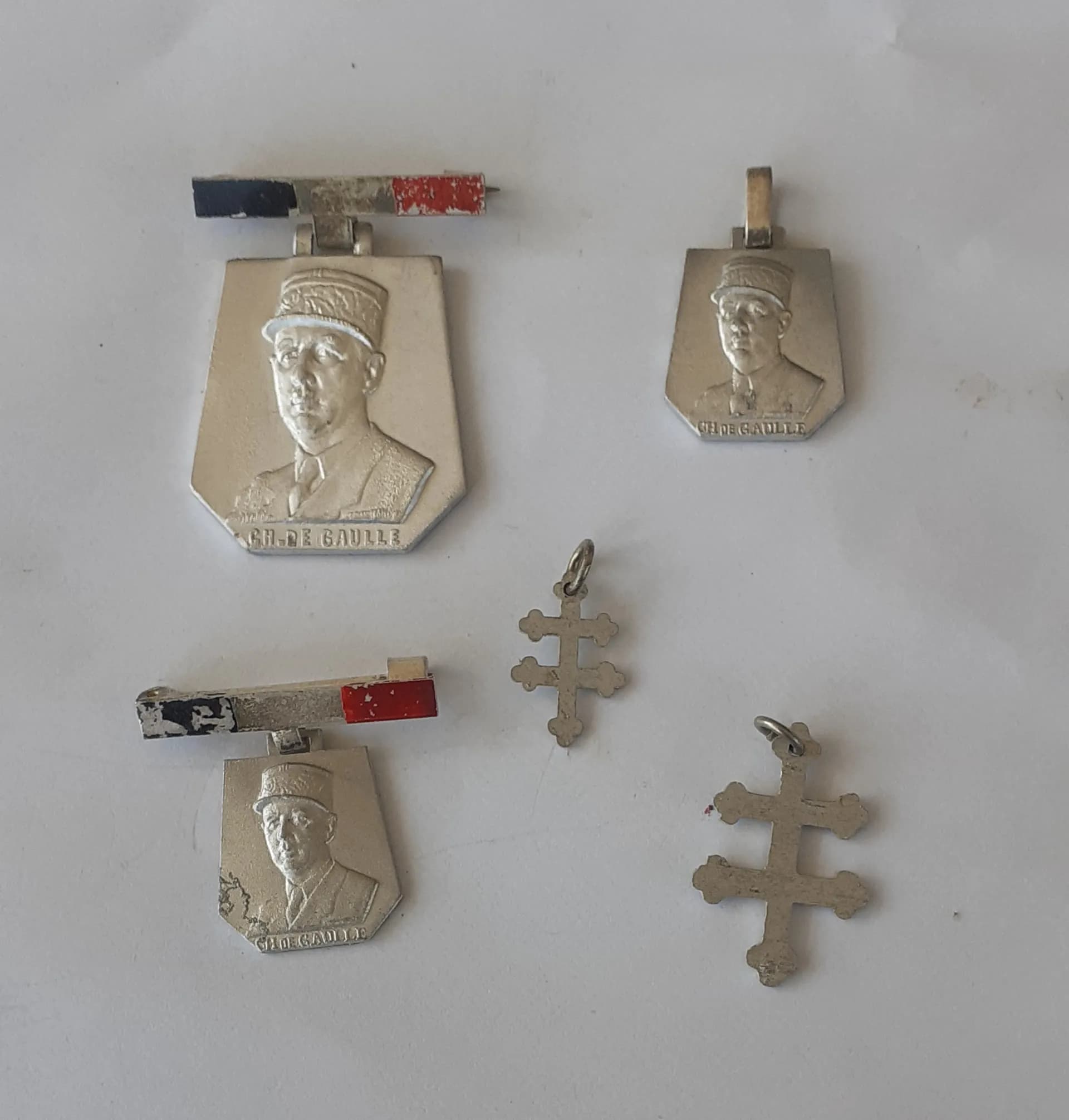 Lot de 5 médaillons libération  - 1
