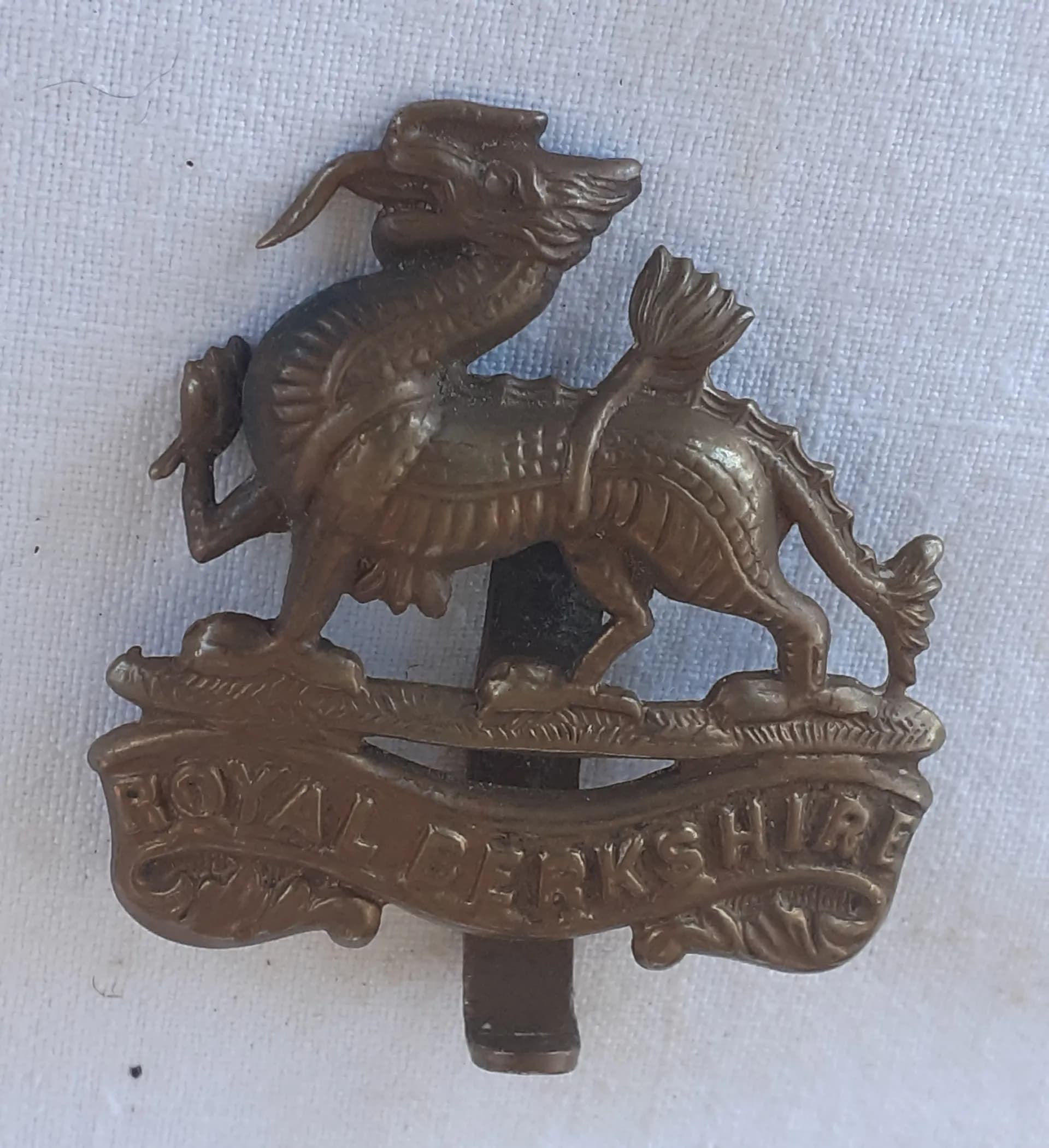 Cap badge royal Berkshire regiment - 1