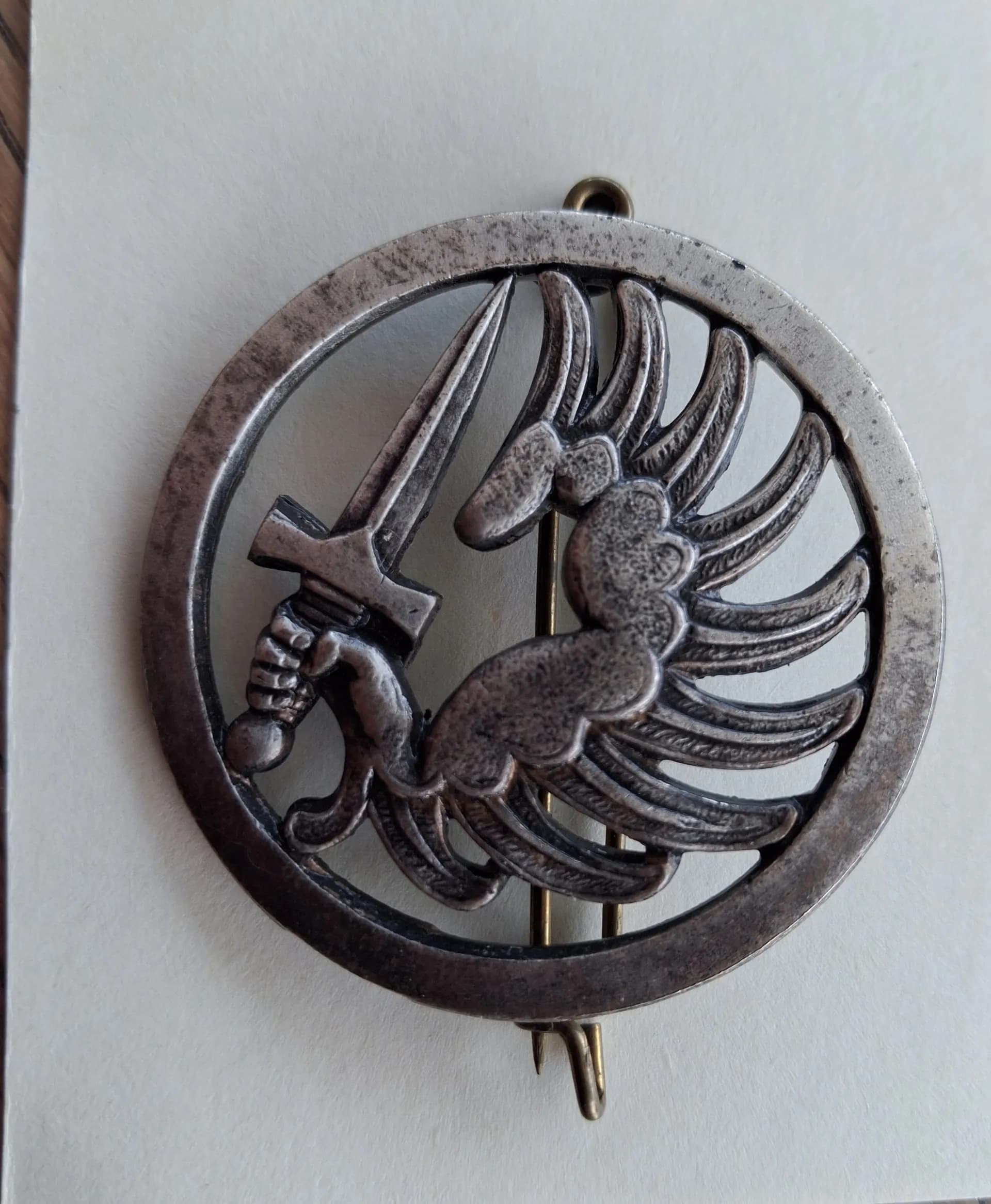 Insigne de béret de parachutiste drago romainville - 1