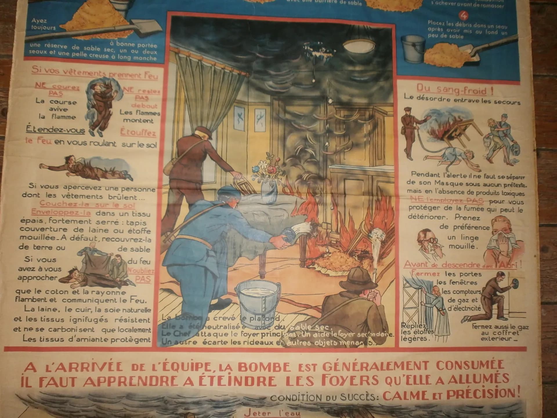 affiche de la Défense Passive. Eteindre une bombe incendiaire - 4