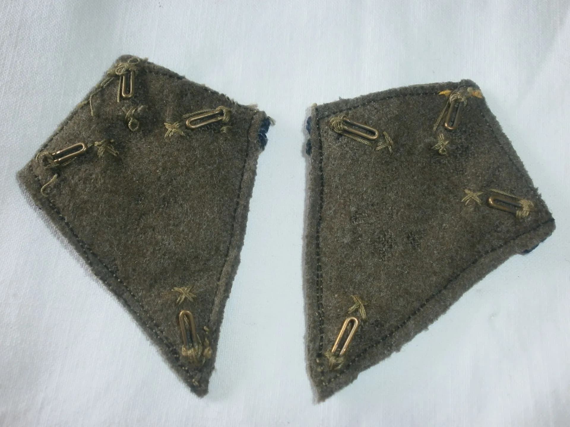paire de pattes de col officier du 39e régiment d'infanterie col aiglon - 2