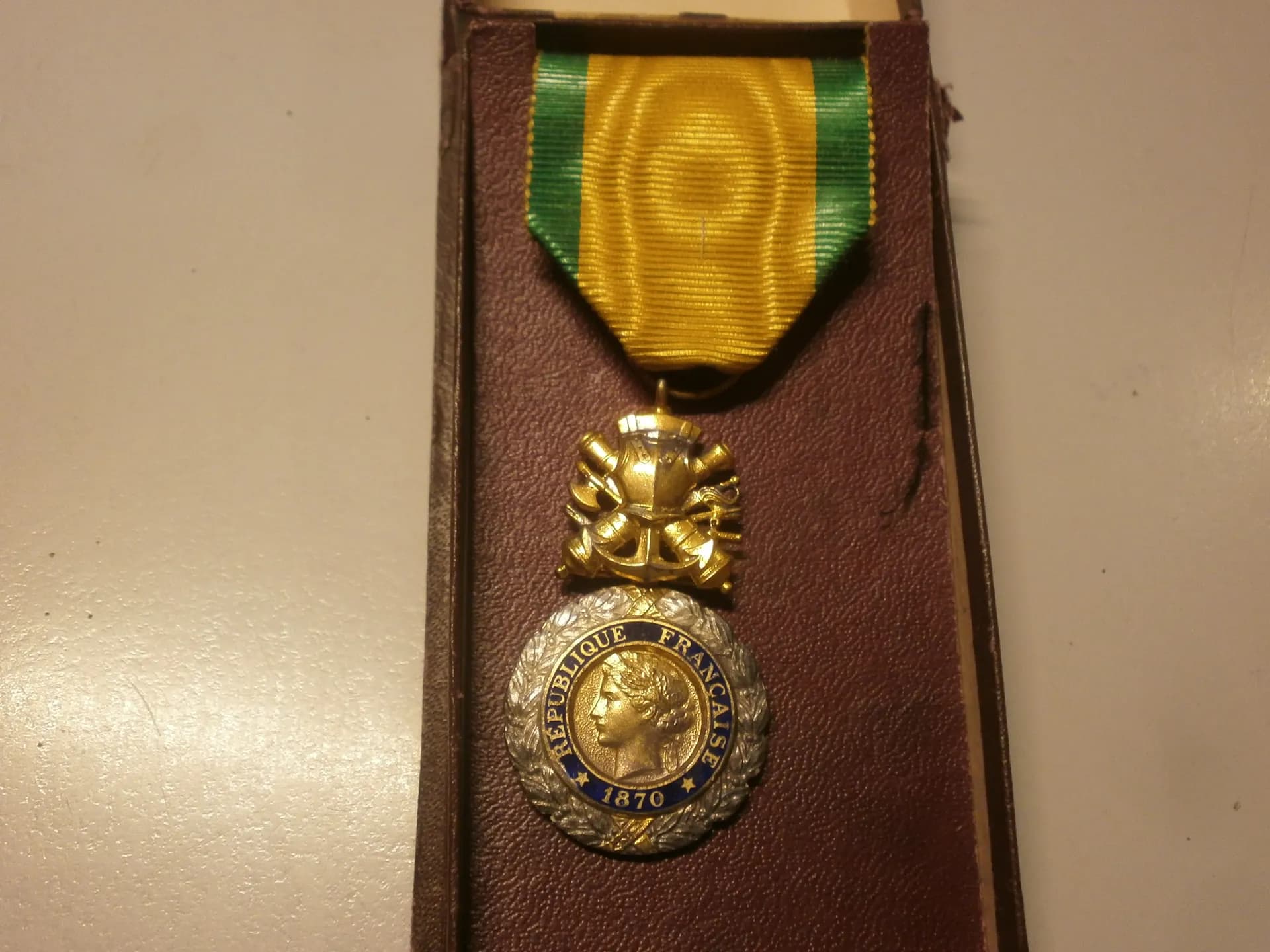 médaille militaire et bordereau d'envoi à la veuve de guerre - 3
