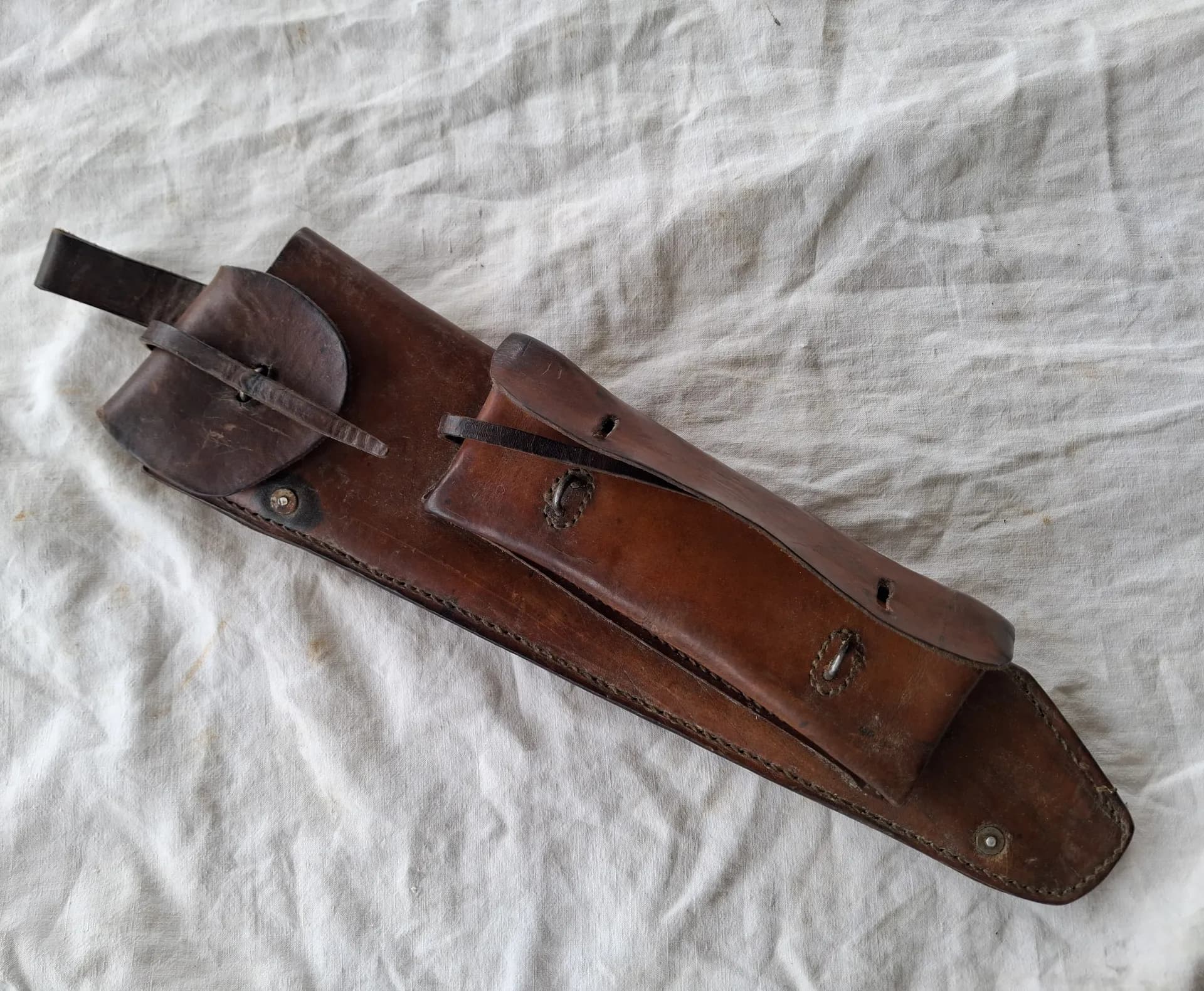 Etui cuir mod 1929 pour scie  - 2