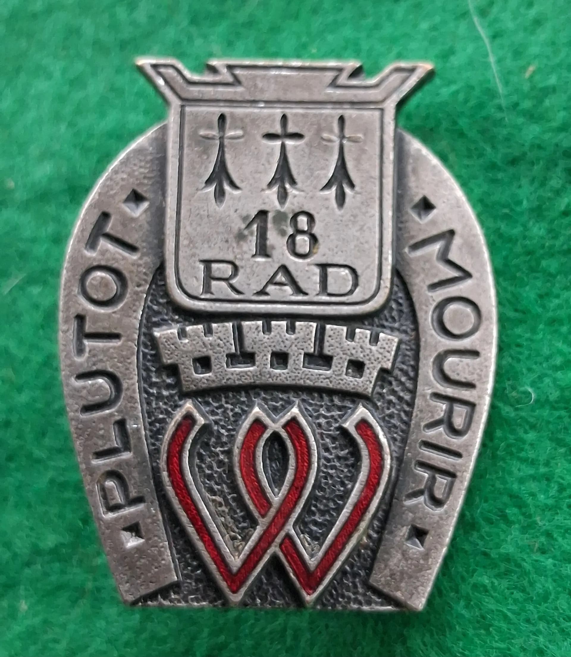 Insigne 18e régiment artillerie divisionnaire - 1