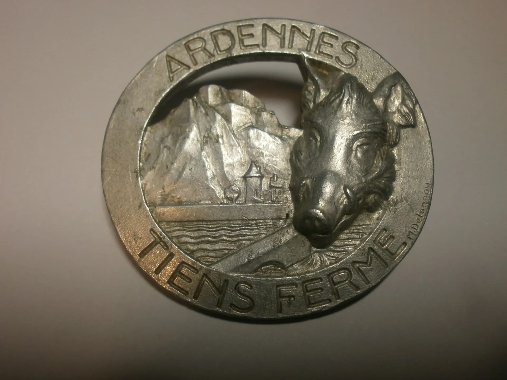 1939-40 : insigne des troupes de forteresse "Ardennes Tiens ferme" - 2