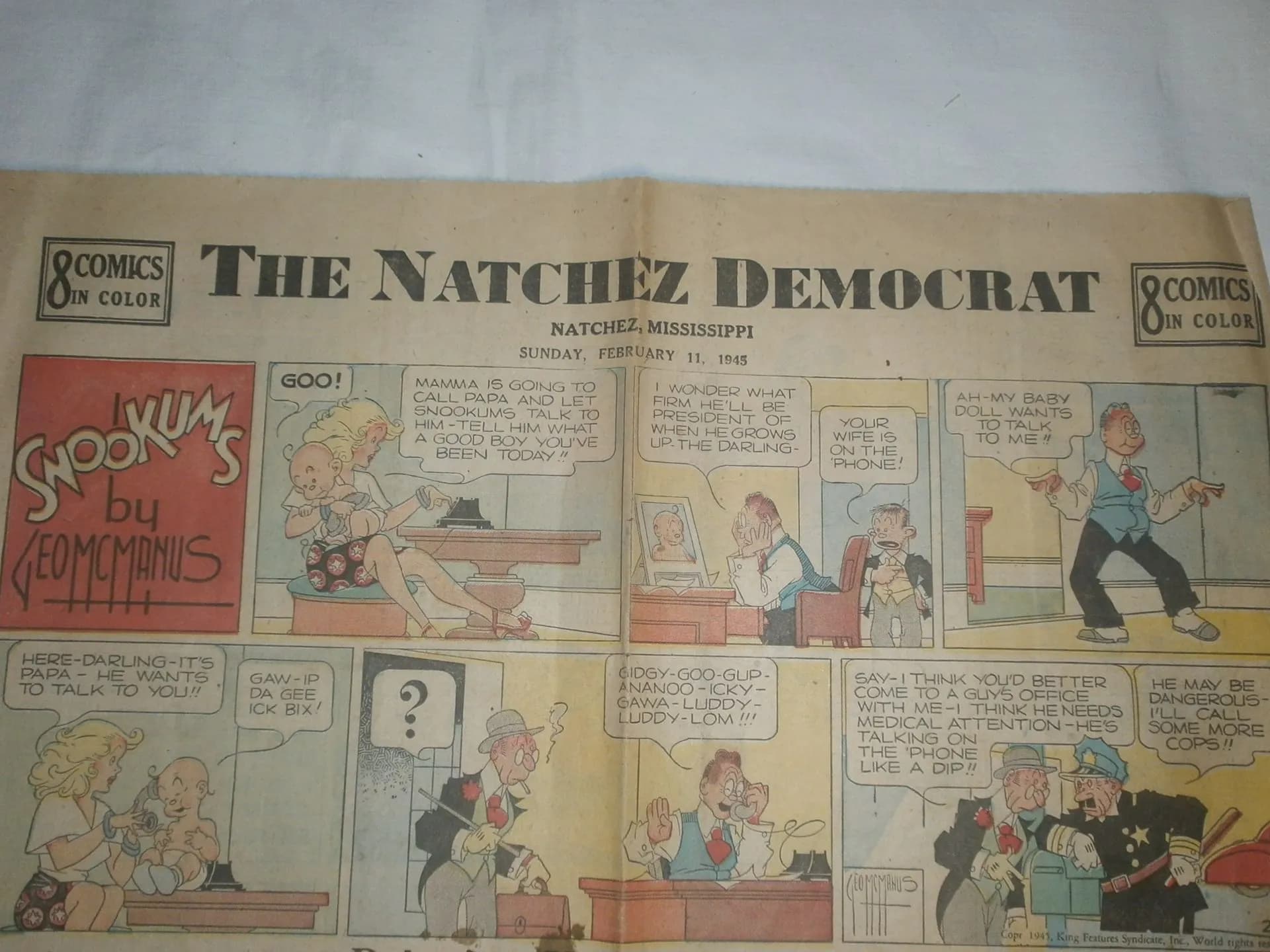 journal couleurs américain 11 février 1945. The Nathchez Democrat - 6
