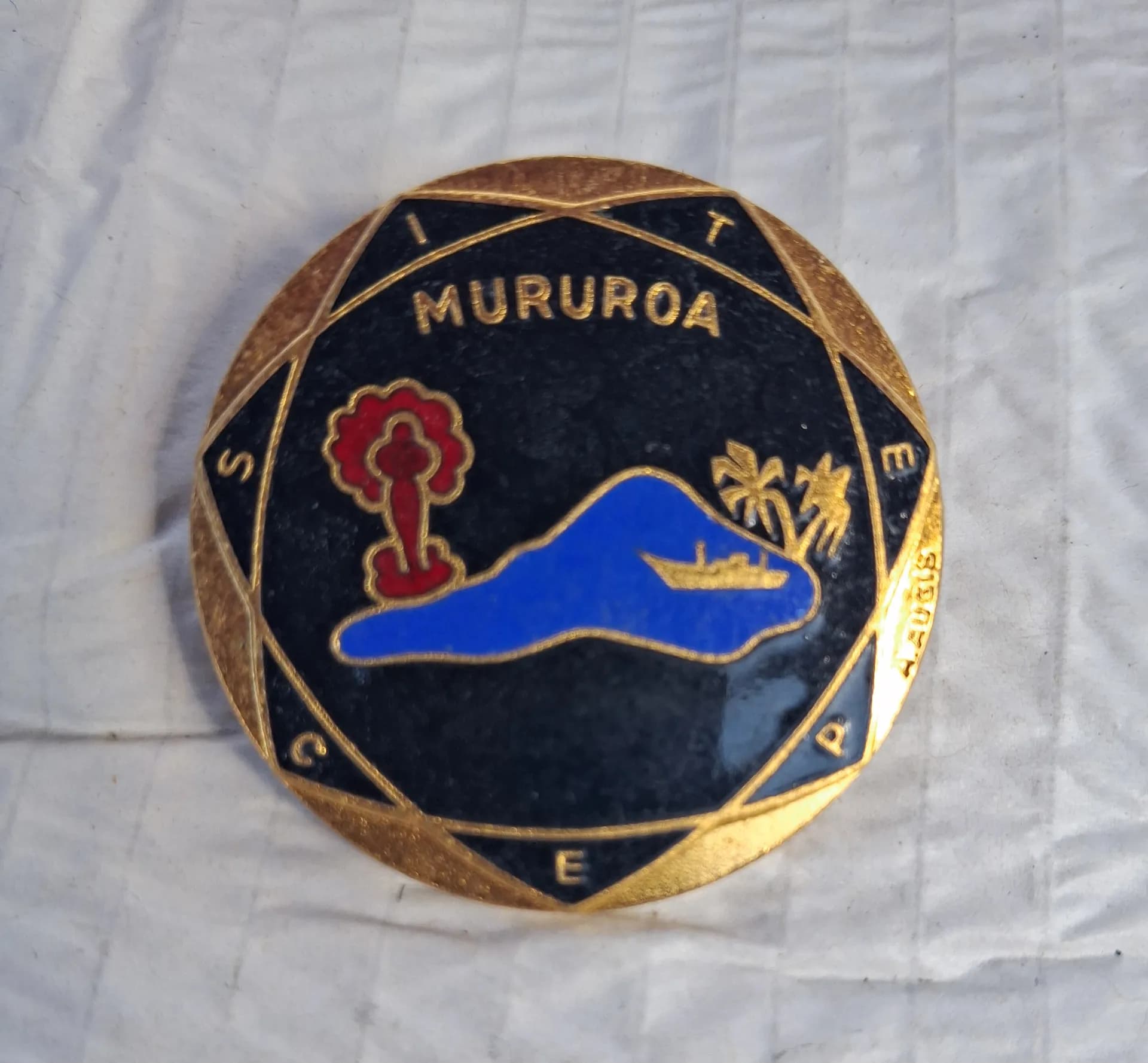 insigne base C.E.P. (Centre d'Expérimentations du Pacifique) à Mururoa - 1