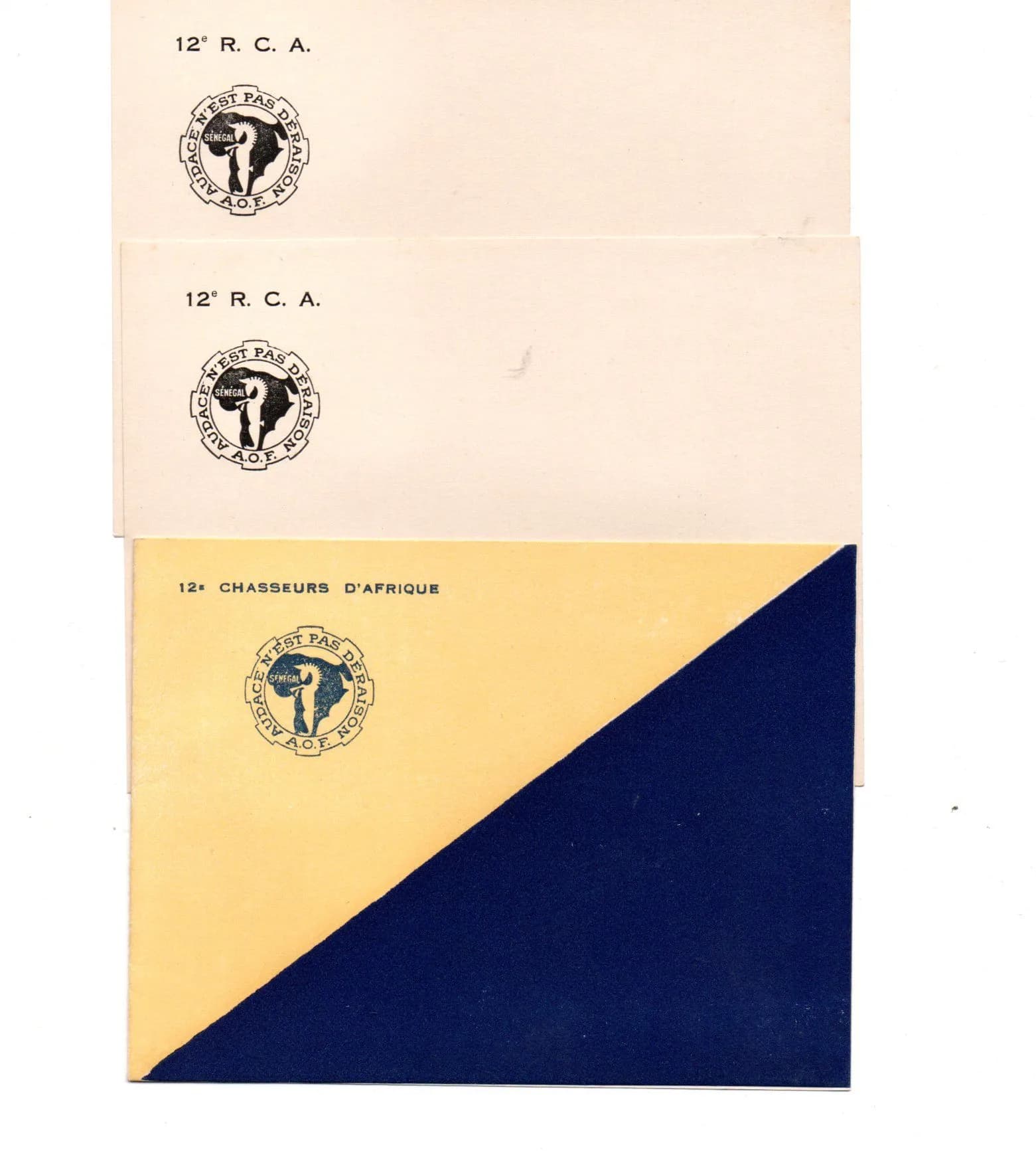 feuillet double du 12 régiment de chasseurs d Afrique avec 2 cartons d invitation  (vierge) - 1
