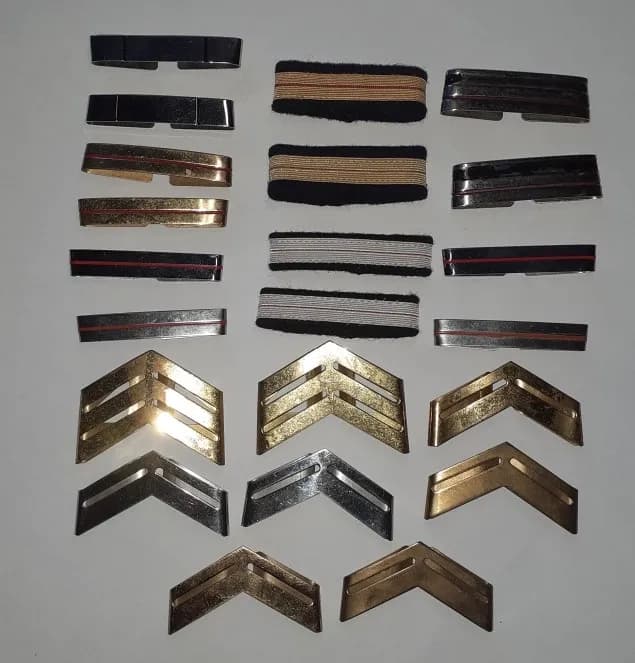 lot de 11 paires de grades d'épaules - 1