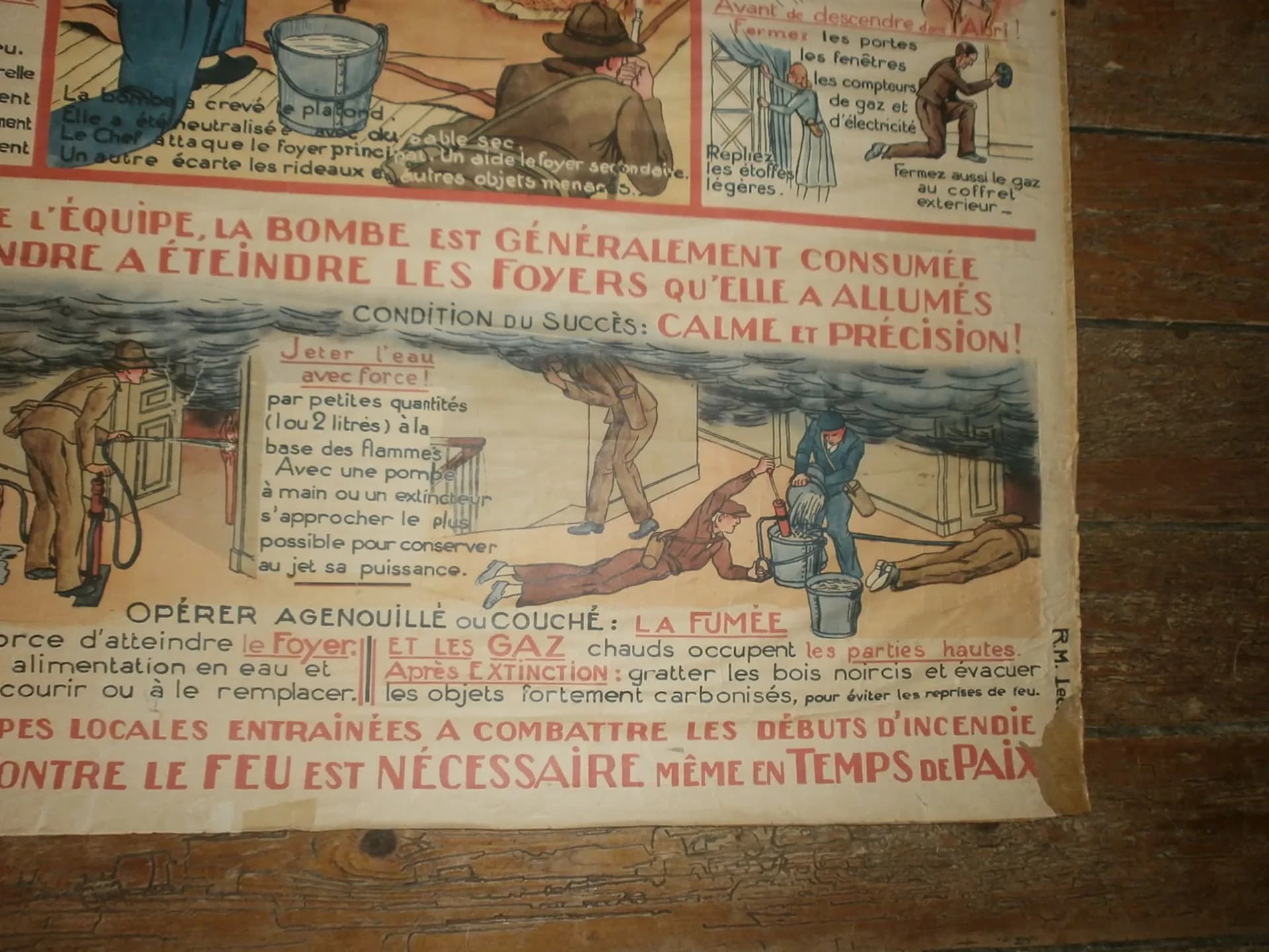 affiche de la Défense Passive. Eteindre une bombe incendiaire - 2