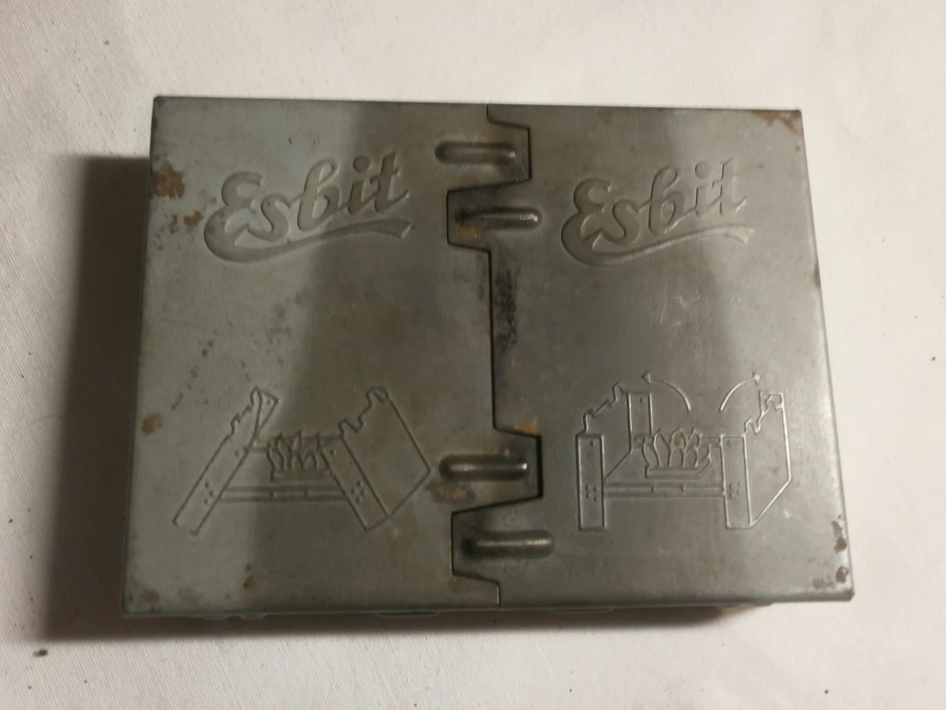 Réchaud individuel Esbit . Modèle  après guerre - 1