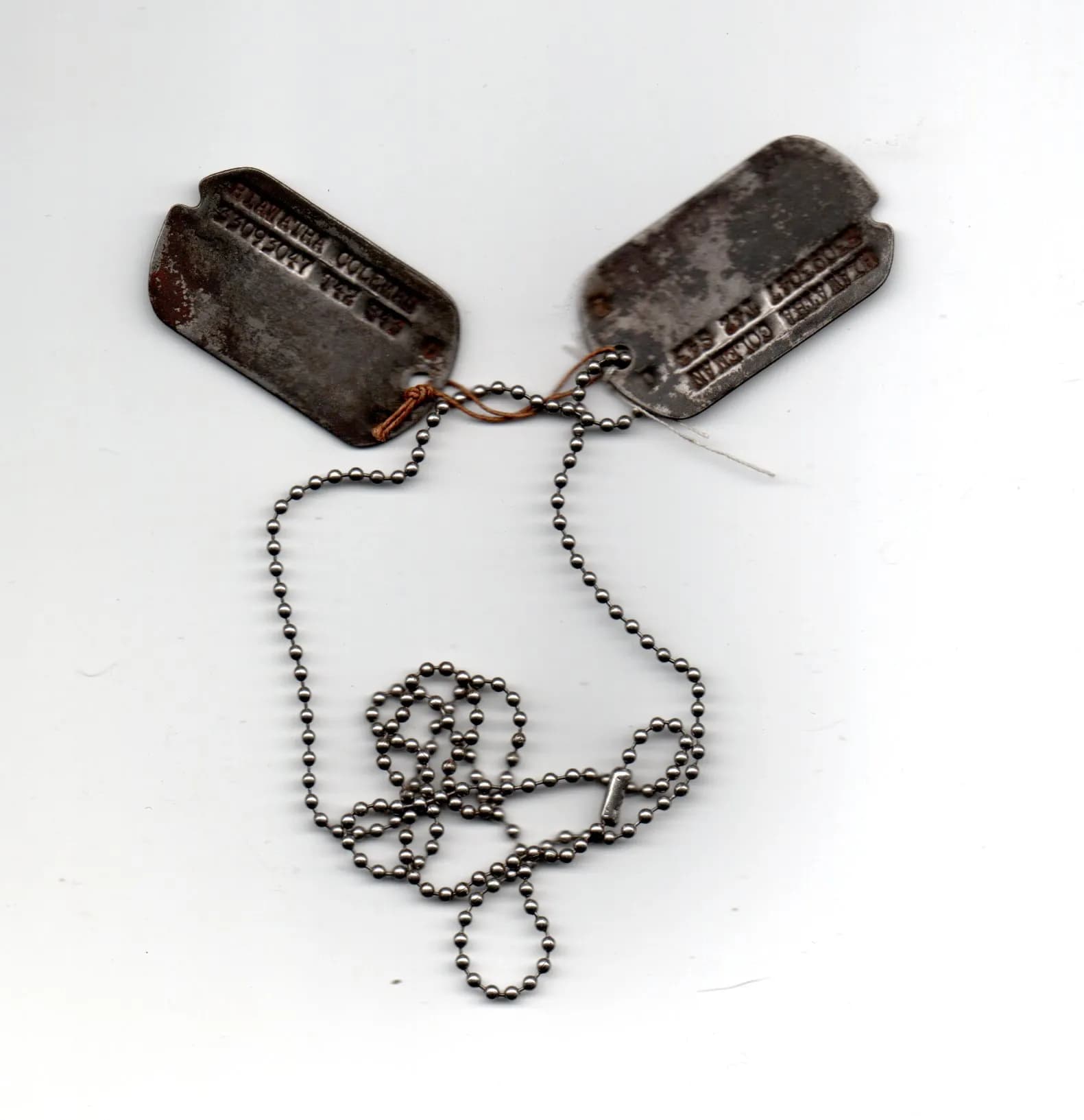 jeu de 2 plaques d'identité (Dog tag) Hiawatha Coleman avec chainette - 1