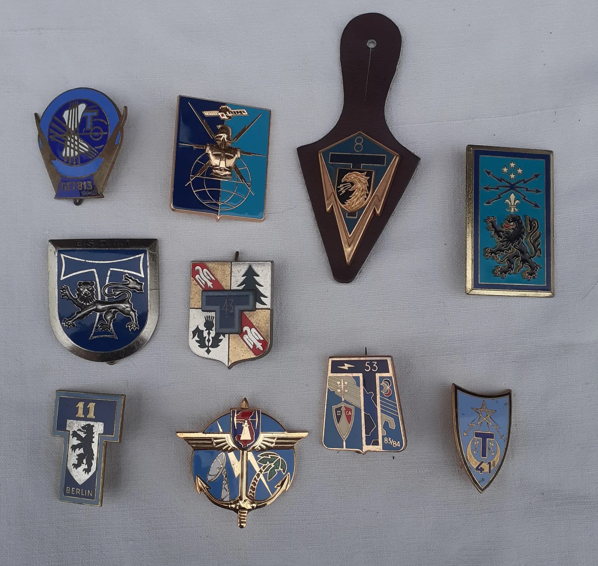 lot de 10 insignes des transmissions - 1